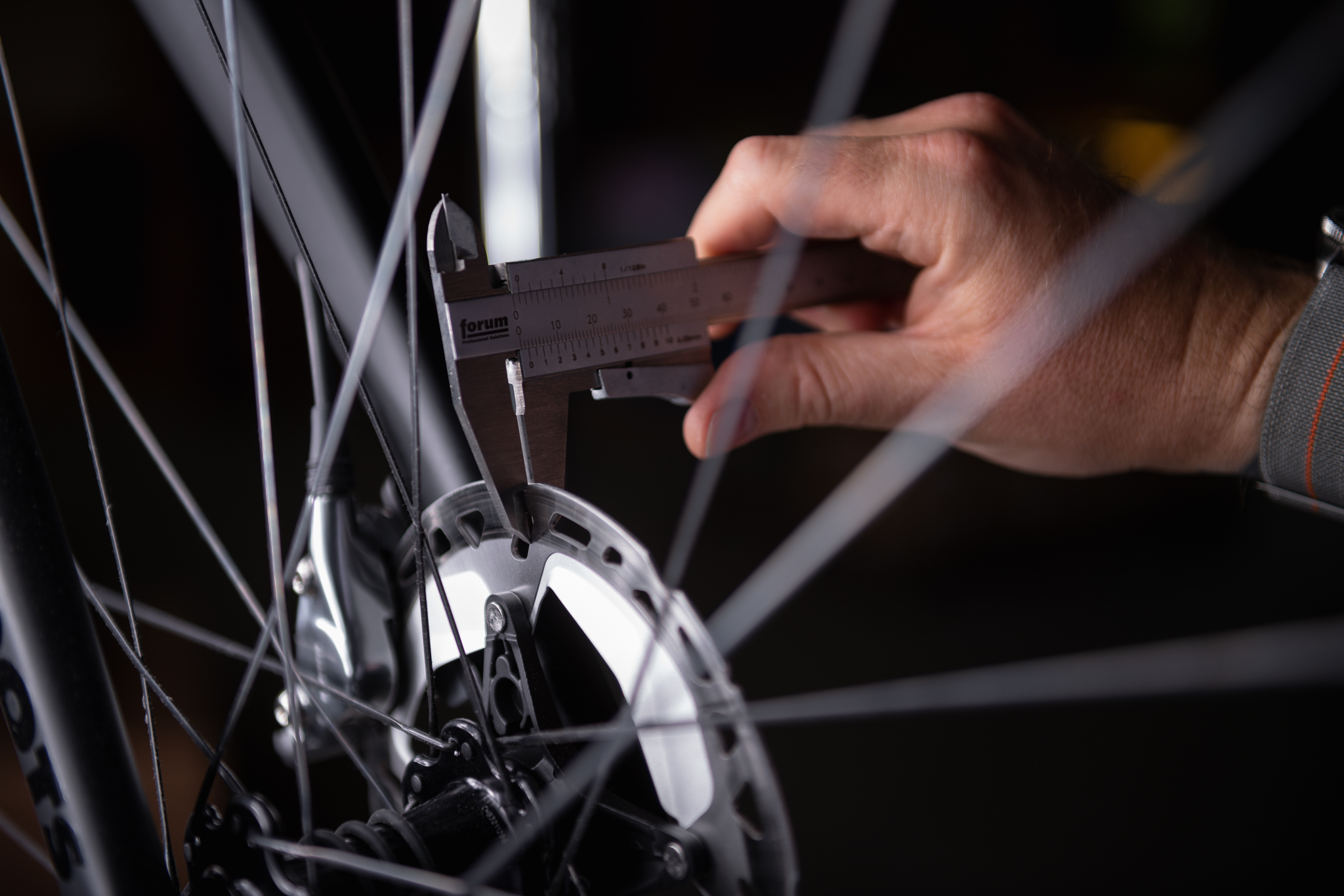 Fahrrad disc bremsscheibe bremsbelag reparatur einstellung korrektur  werkzeug disc reiben disc biegen einstellung schlüssel