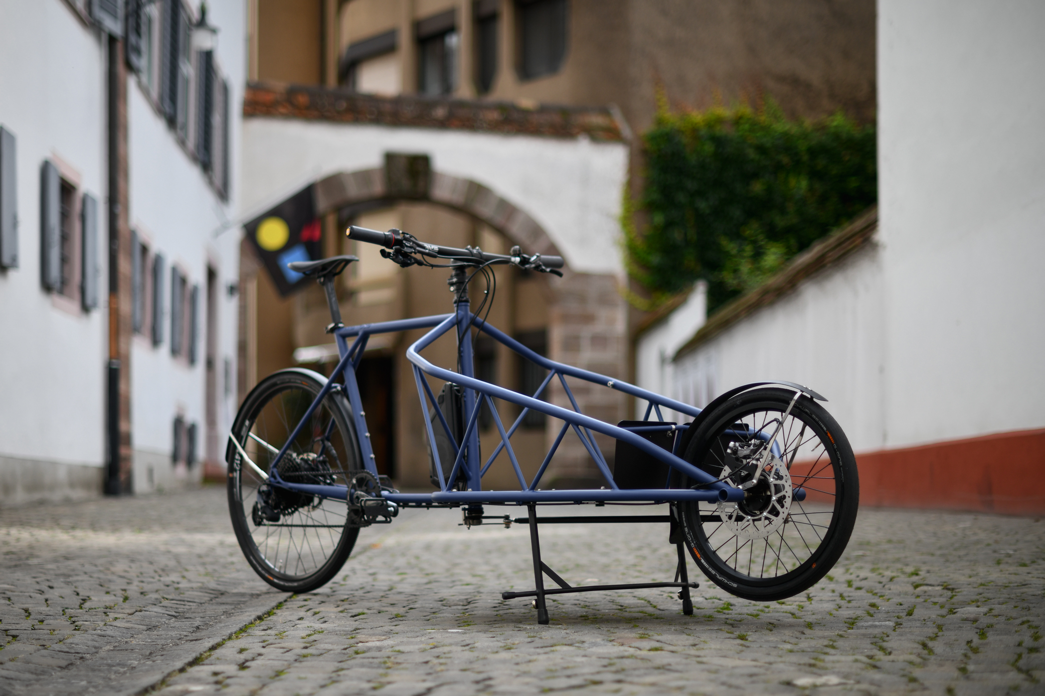 Bike Check: ein dunkelblaues OBST&GEMÜSE + Elian Cycles Ultimate eCargo