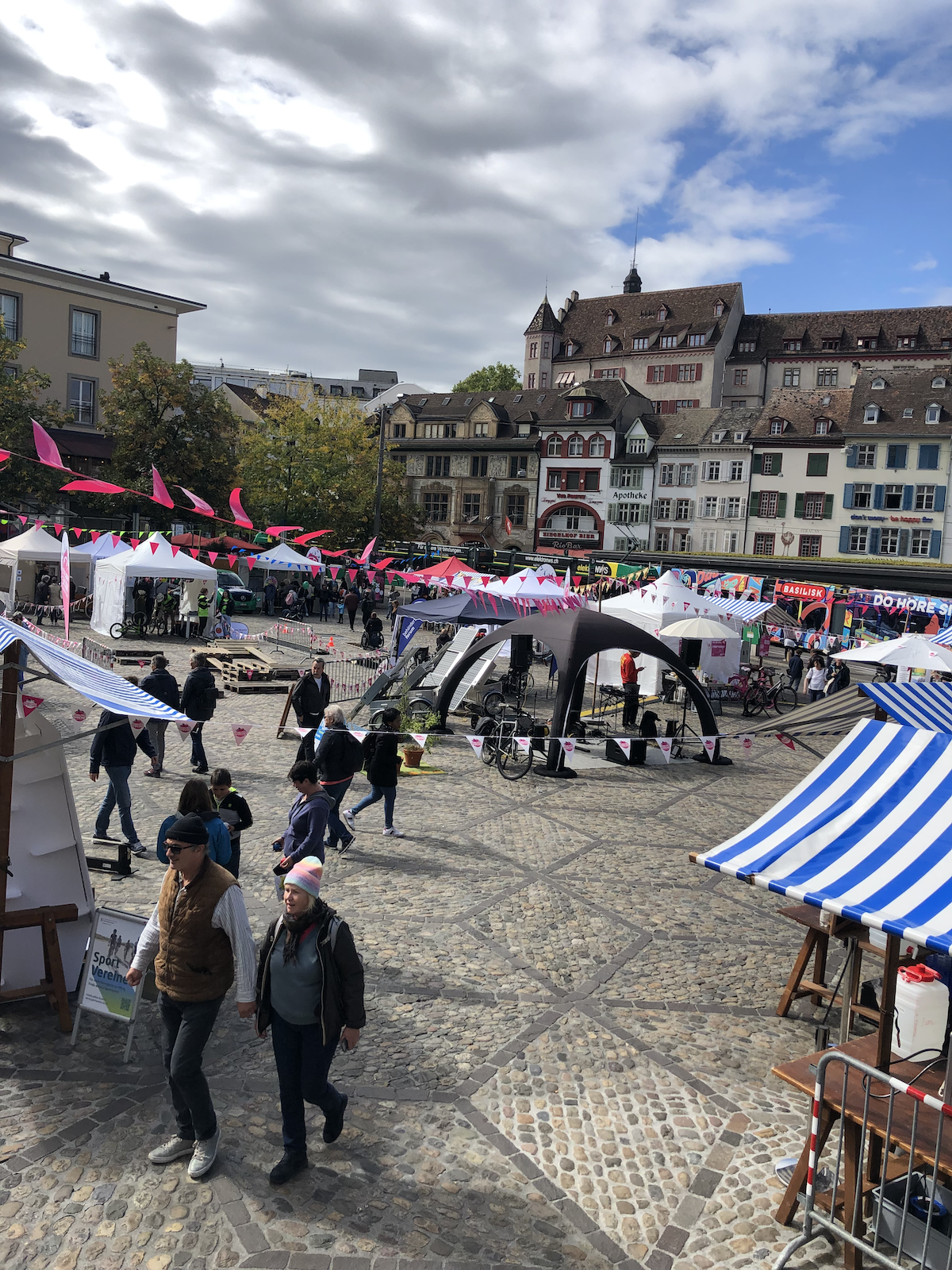 Triff uns auf dem Barfüsserplatz 1