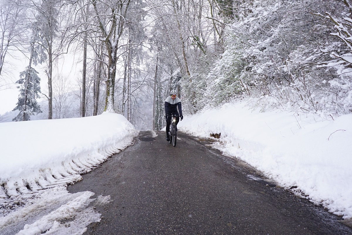 Zwischen Kälte und Leidenschaft: Warum Rennradfahren im Winter? 3
